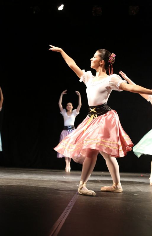 Qual o Preço de uma  Aula de Danças na Vila Paraguaçu - Aulas de Danças SP
